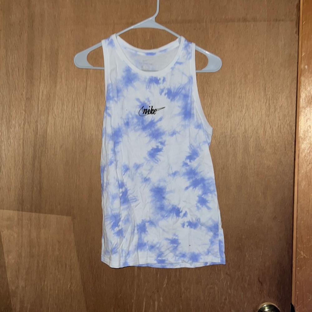 Nike, Size S